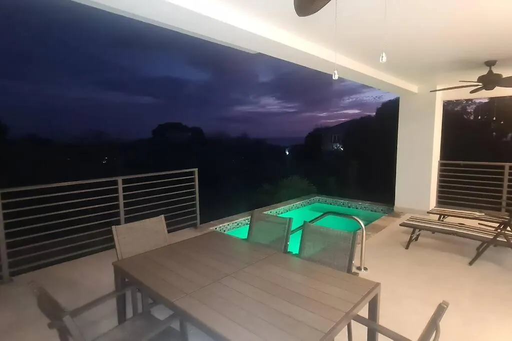 The Views By Dantopia Villa Saint James