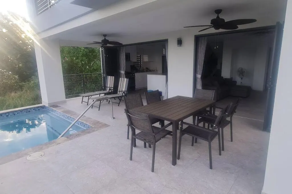 The Views By Dantopia Villa Saint James